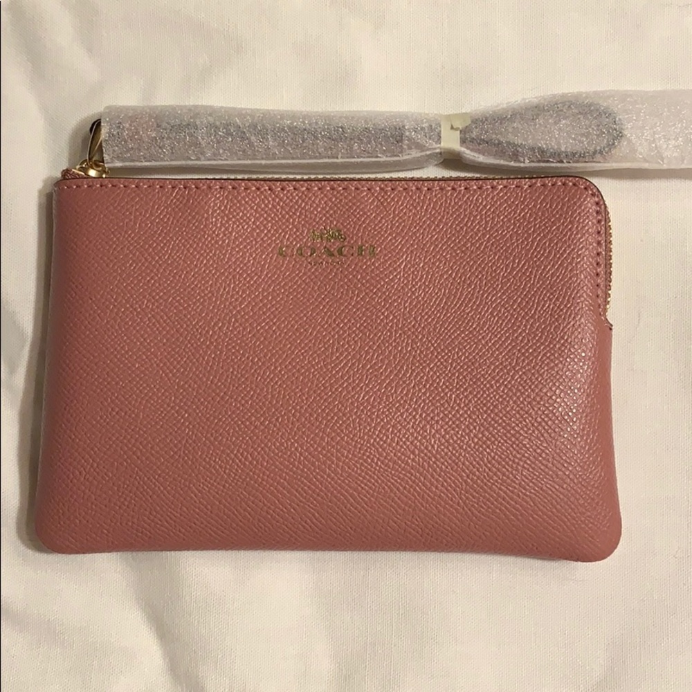 💕 NWT Coach Corner Zip Wallet - Rose